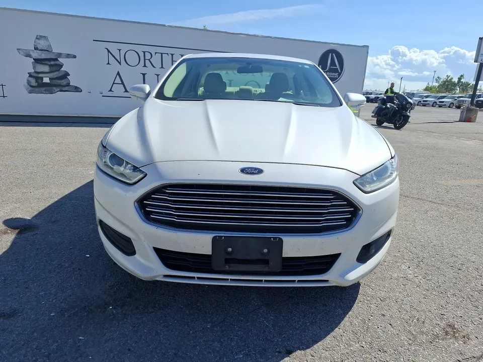 Ford Fusion 2013 photo 2