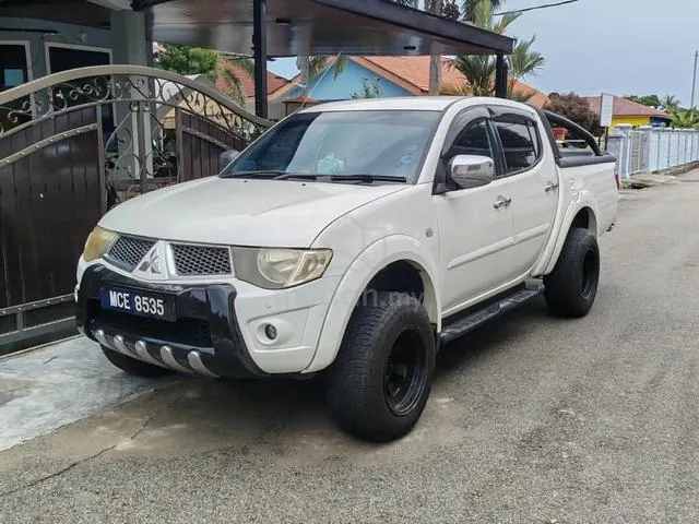Mitsubishi Triton