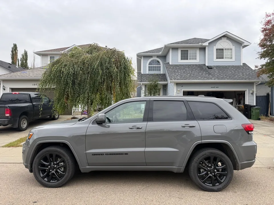 Jeep Grand Cherokee 2022 photo 3