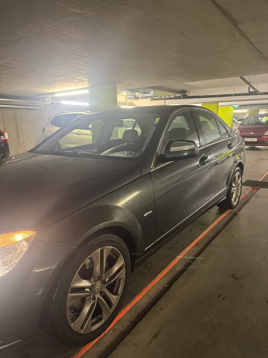 Mercedes-Benz C-Class 2008 photo 2