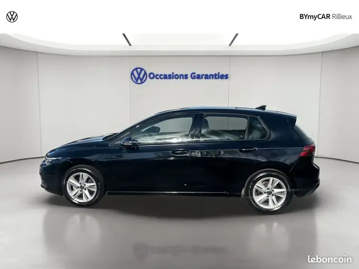 Volkswagen Golf 2023 photo 2