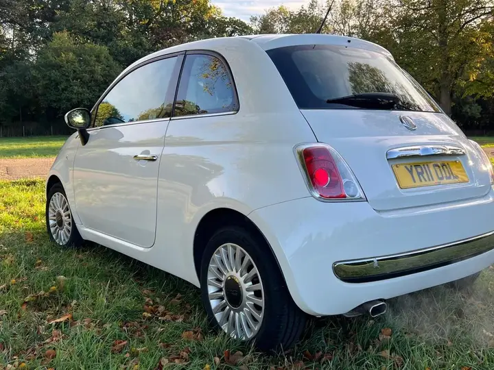 Fiat 500 Lounge 2011 photo 5