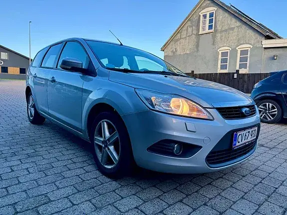 Ford Focus 2010 photo 3