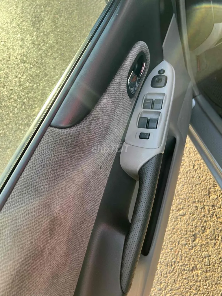 Mazda 323 2002 photo 5