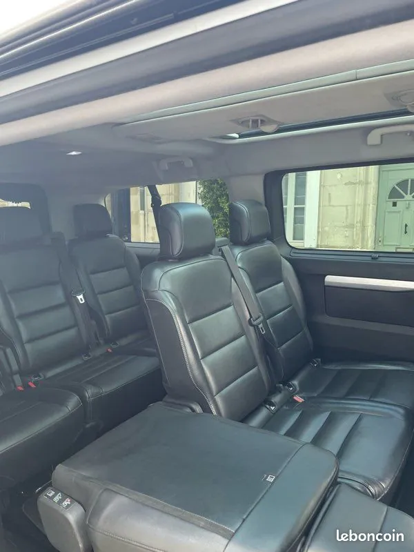 Peugeot Traveller 2018 photo 2