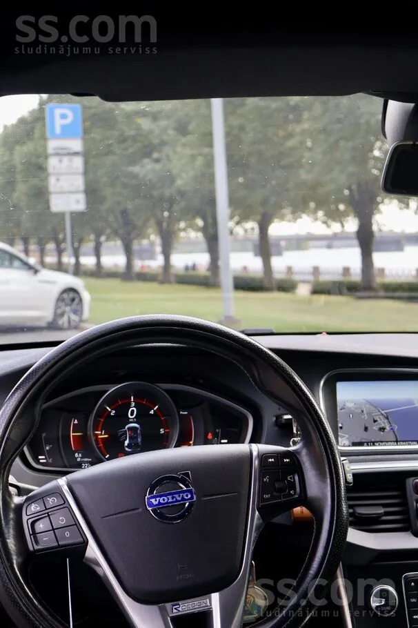 Volvo V40 2015 photo 3