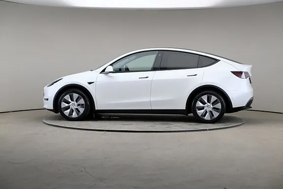 Tesla Model Y 2023 photo 4