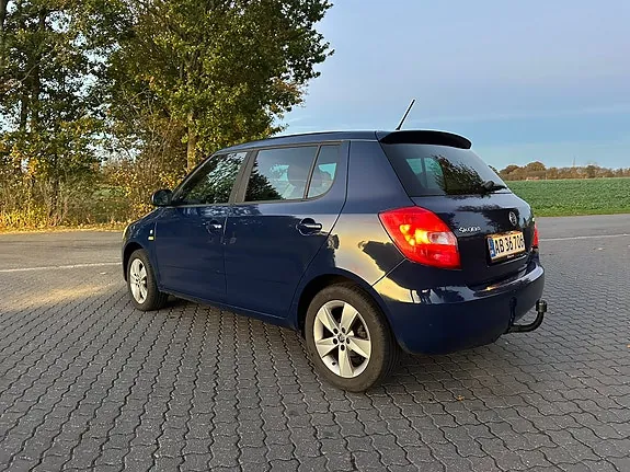 Skoda Fabia 2014 photo 2