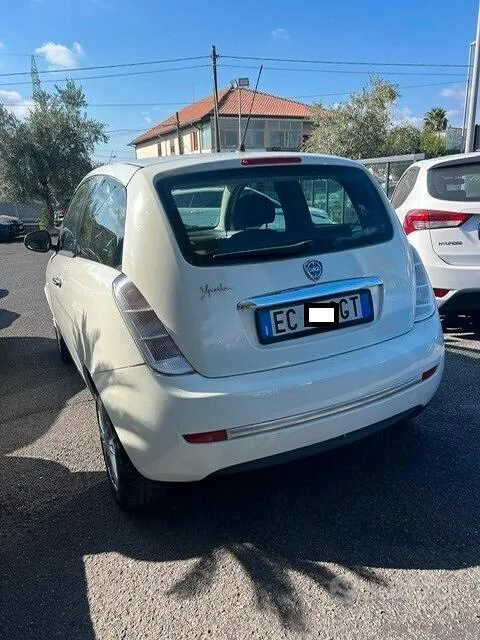 Lancia Ypsilon 2011 photo 4