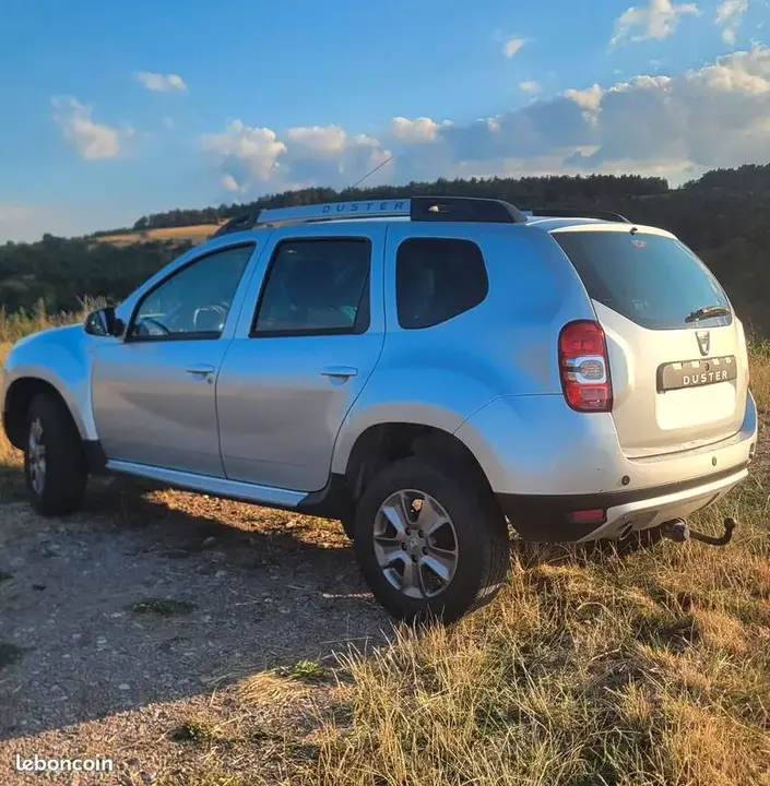 Dacia Duster 2014 photo 2