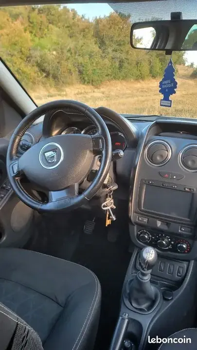 Dacia Duster 2014 photo 3