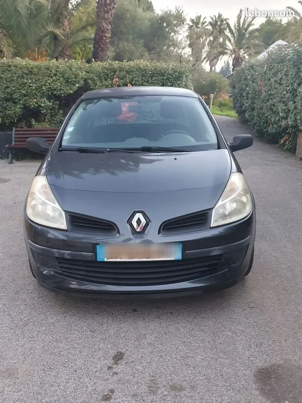 Renault Clio 2007 photo 3