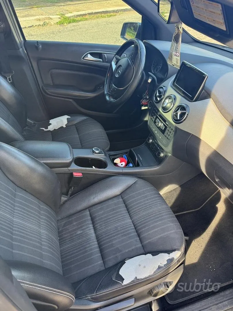 Mercedes-Benz B 2012 photo 5