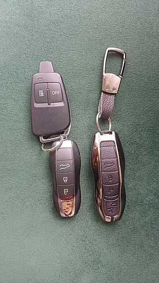 Porsche Cayenne 2012 photo 2