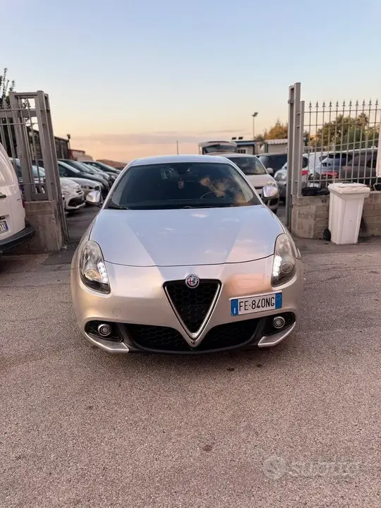 Alfa Romeo Giulietta 2016 photo 2