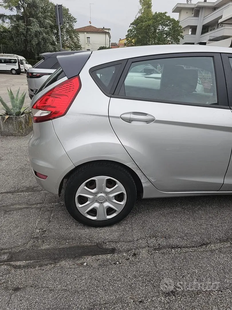Ford Fiesta 2009 photo 5