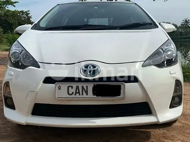 Toyota Aqua 2013 photo 2