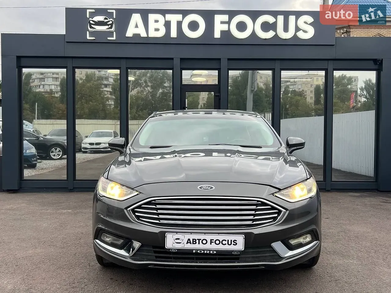 Ford Fusion 2018 photo 2