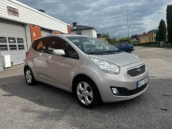 Kia Venga 2011 photo 3