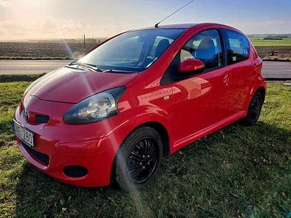 Toyota Aygo 2010 photo 2