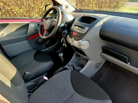 Toyota Aygo 2010 photo 3