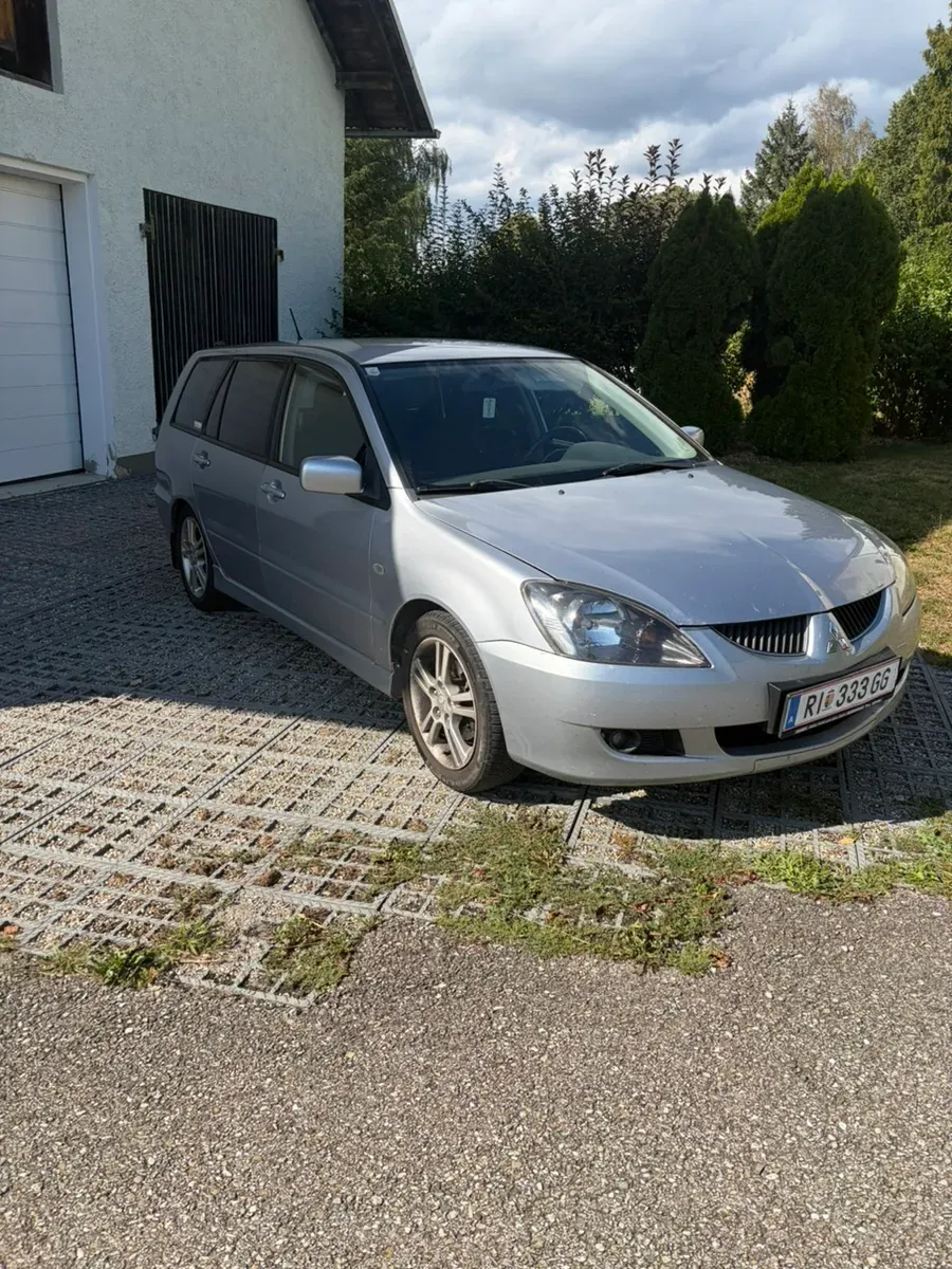 Mitsubishi Lancer 2003 photo 2