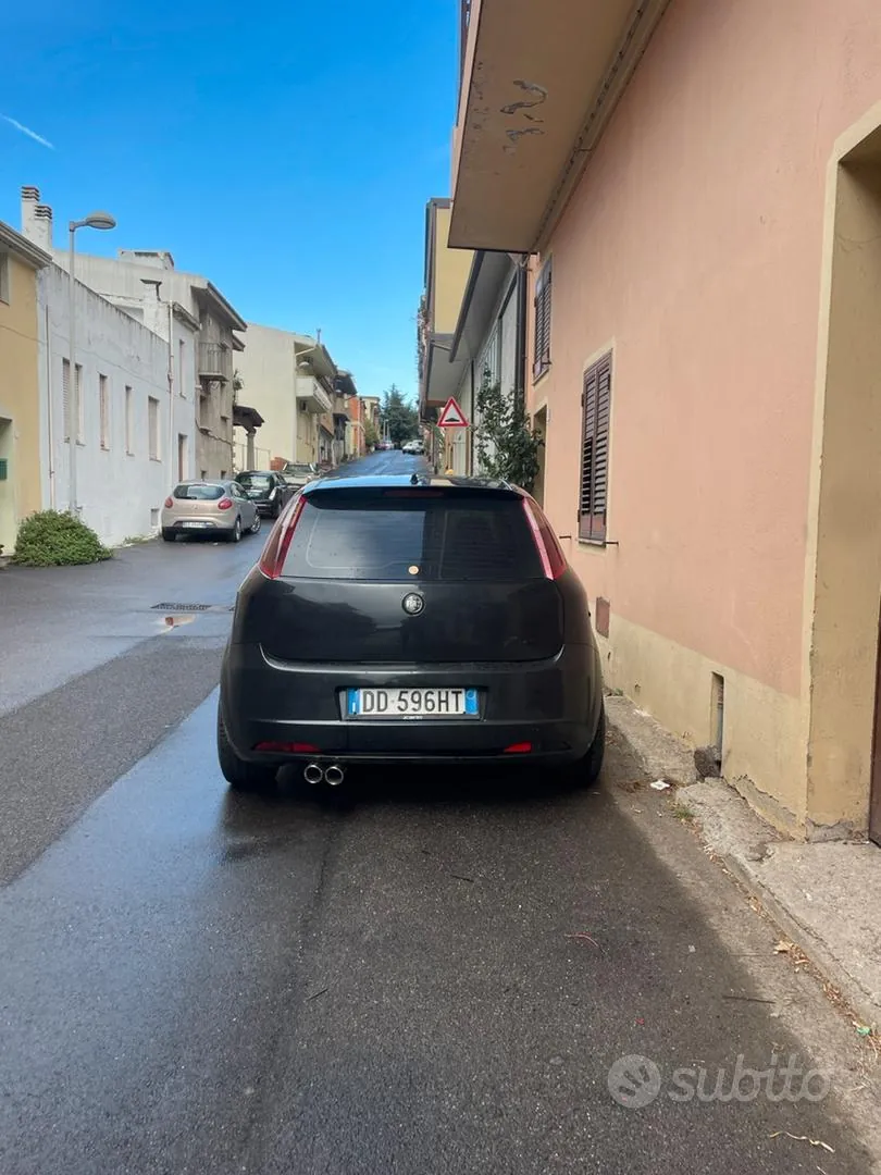 Fiat Grande Punto 2006 photo 3