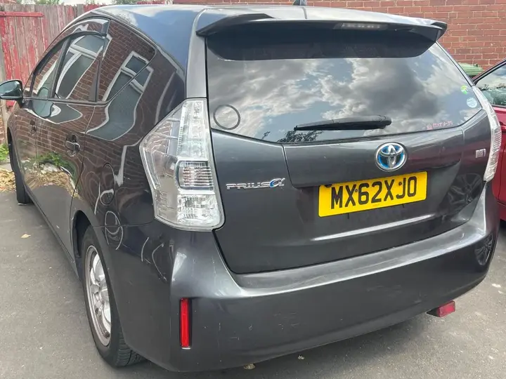 Toyota Prius 2020 photo 2
