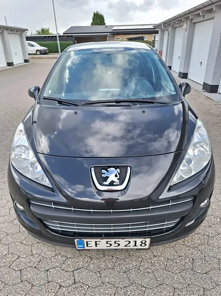 Peugeot 207 2011 photo 4