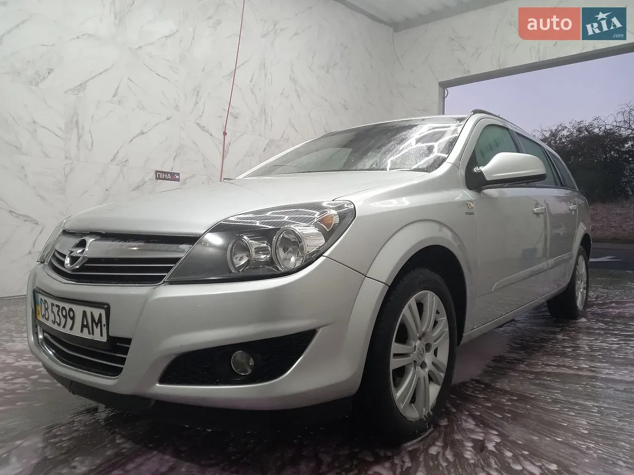 Opel Astra 2009 photo 2