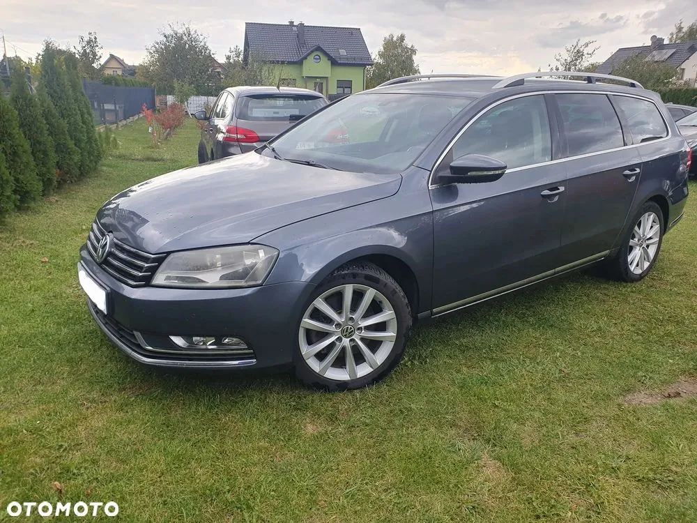 Volkswagen Passat 2011 photo 2