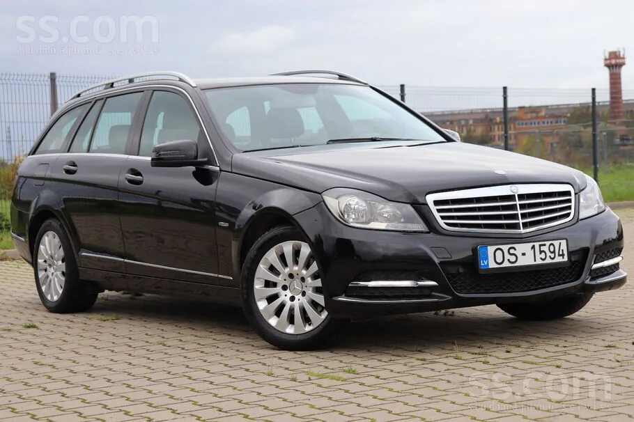 Mercedes-Benz C220 2012 photo 2