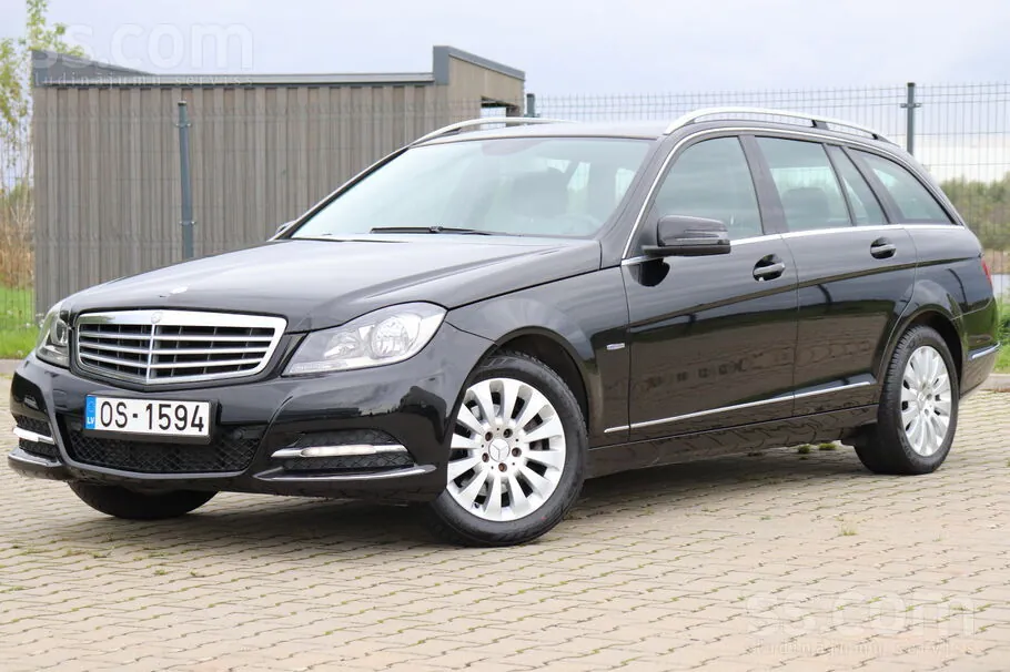 Mercedes-Benz C220 2012 photo 4