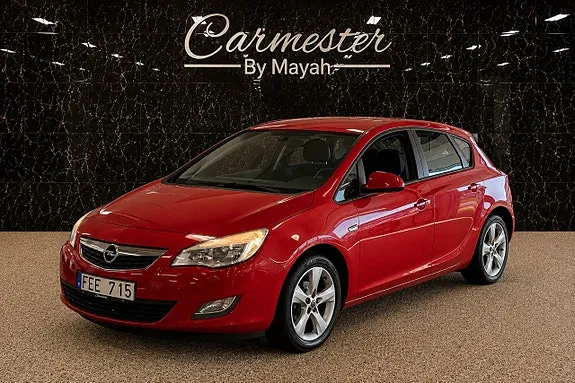 Opel Astra 2011 photo 2
