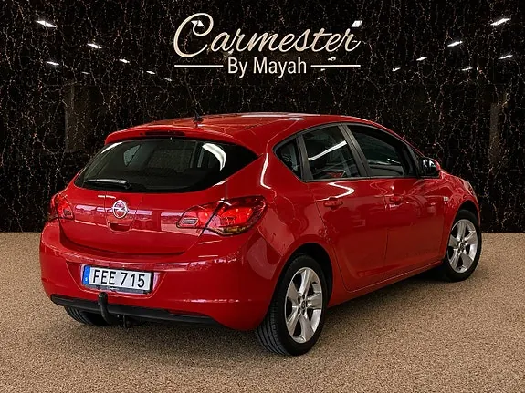 Opel Astra 2011 photo 4