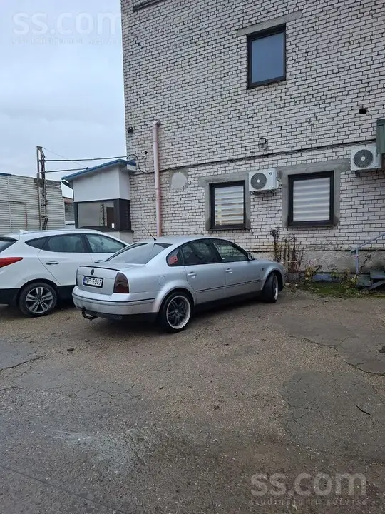 Volkswagen Passat 2002 photo 2