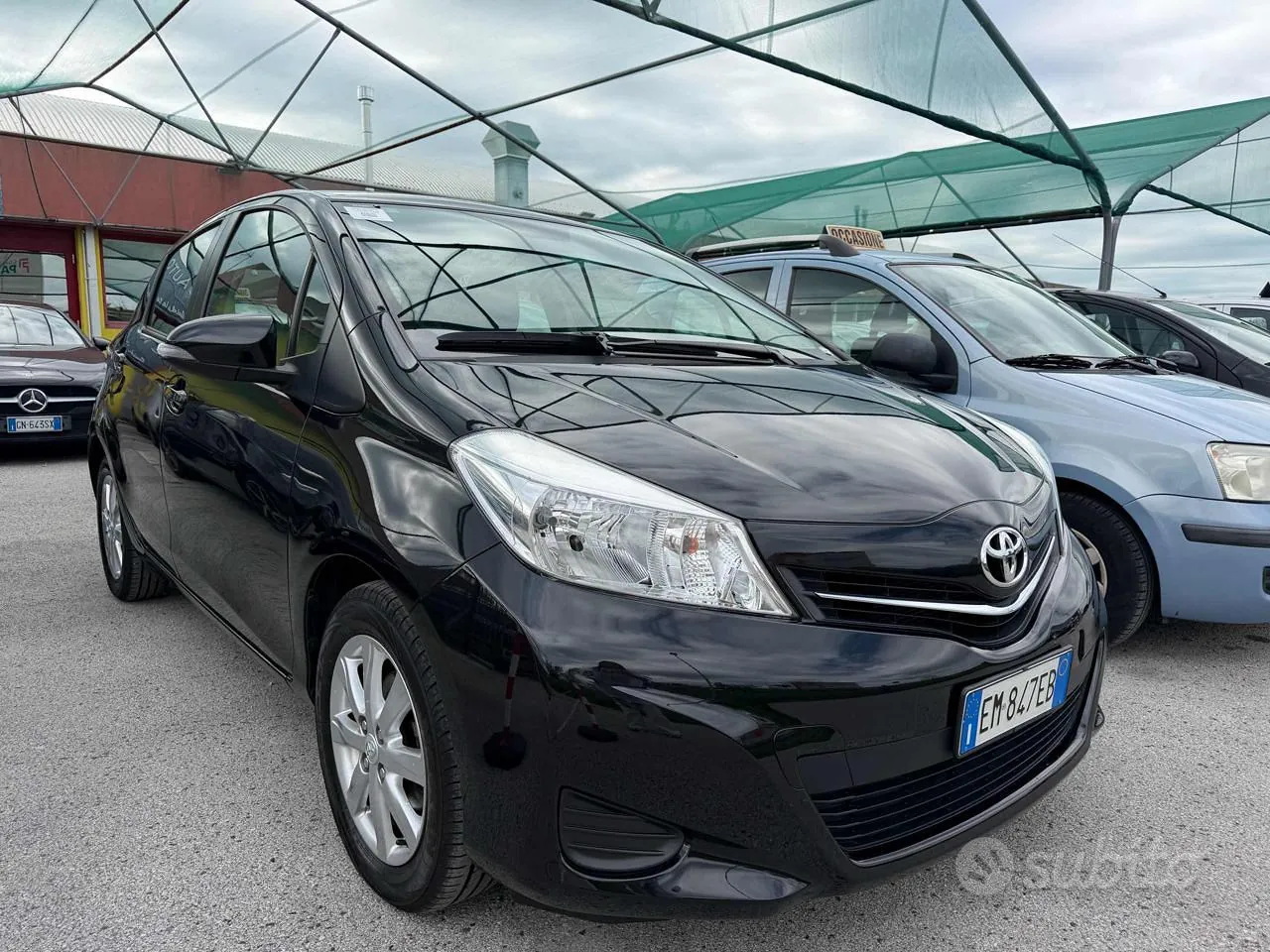 Toyota Yaris 2012 photo 2