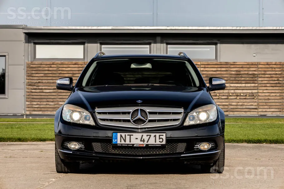 Mercedes-Benz C320 2008 photo 2