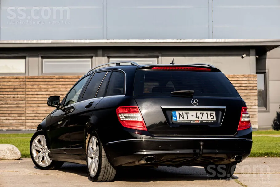 Mercedes-Benz C320 2008 photo 4