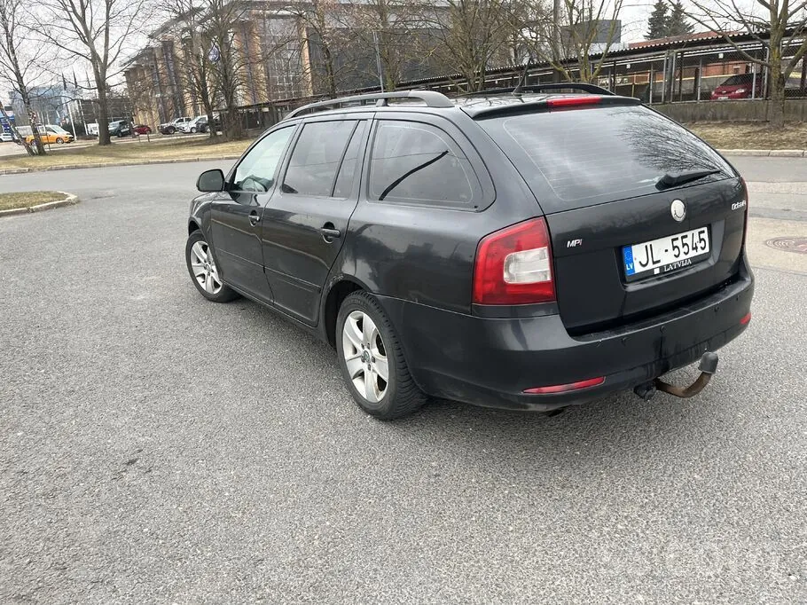 Skoda Octavia 2009 photo 4