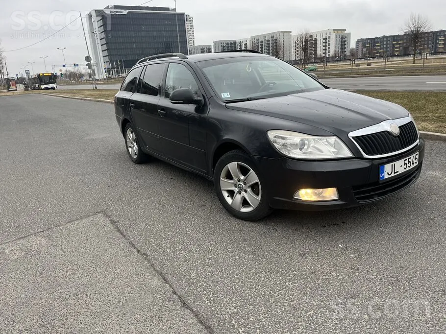 Skoda Octavia 2009 photo 2