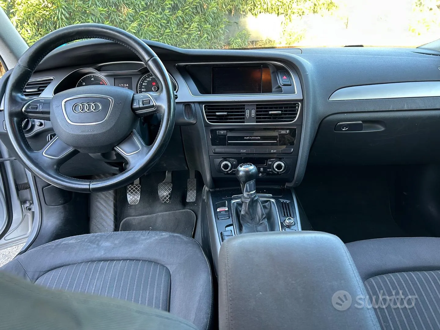 Audi A4 Avant 2012 photo 4