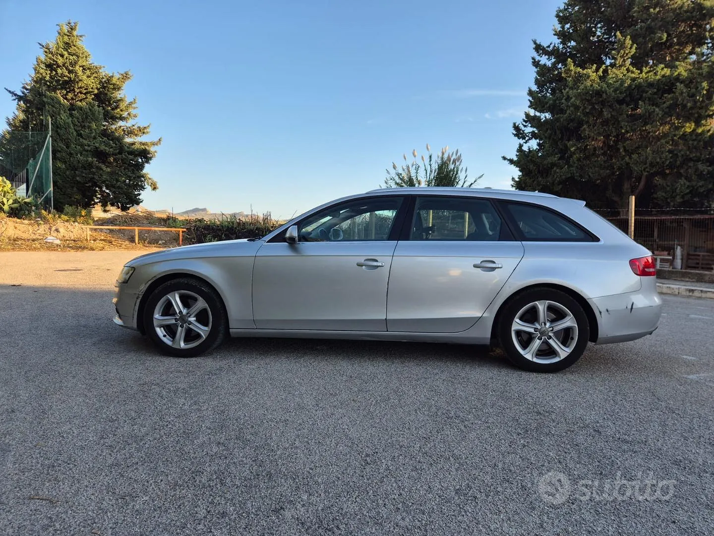 Audi A4 Avant 2012 photo 2