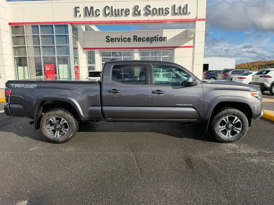 Toyota Tacoma 2019 photo 2