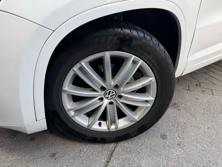 Volkswagen Tiguan 2010 photo 5