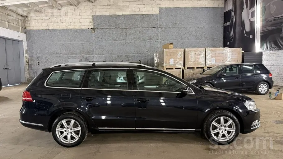 Volkswagen Passat 2011 photo 3