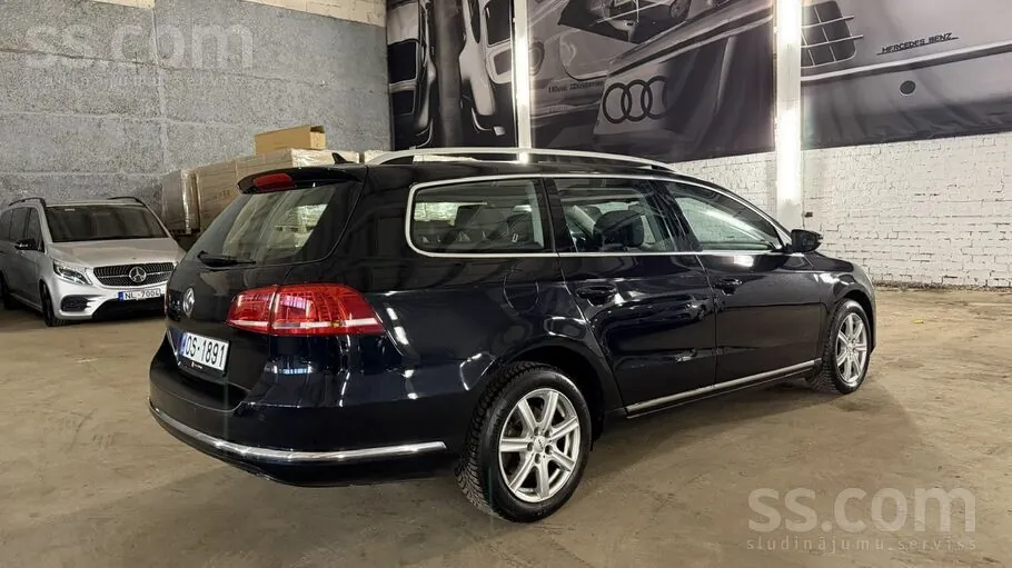 Volkswagen Passat 2011 photo 4