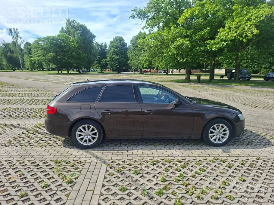 Audi A4 2014 photo 2