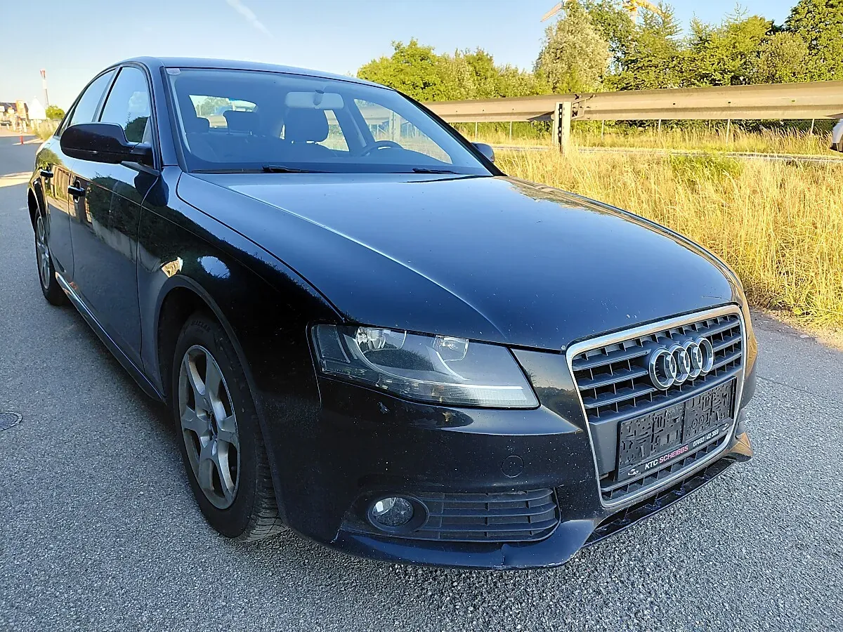 Audi A4 2012 photo 2