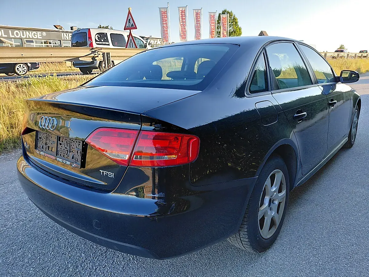Audi A4 2012 photo 3